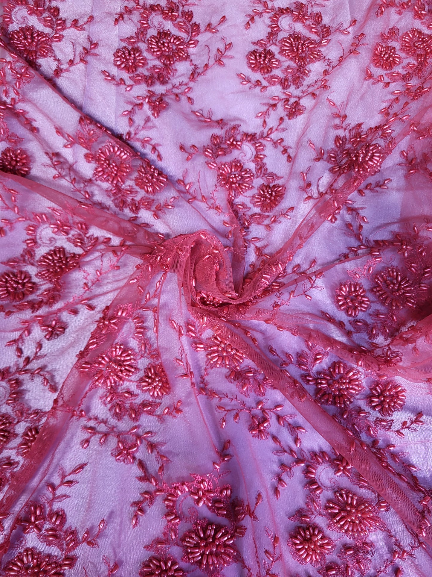Tissu dentelle perlée - Rouge corail