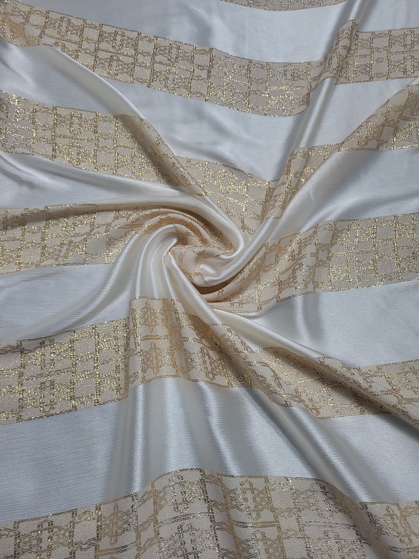 Tissu satin de soie "jawhara" tissé - Blanc cassé et Or
