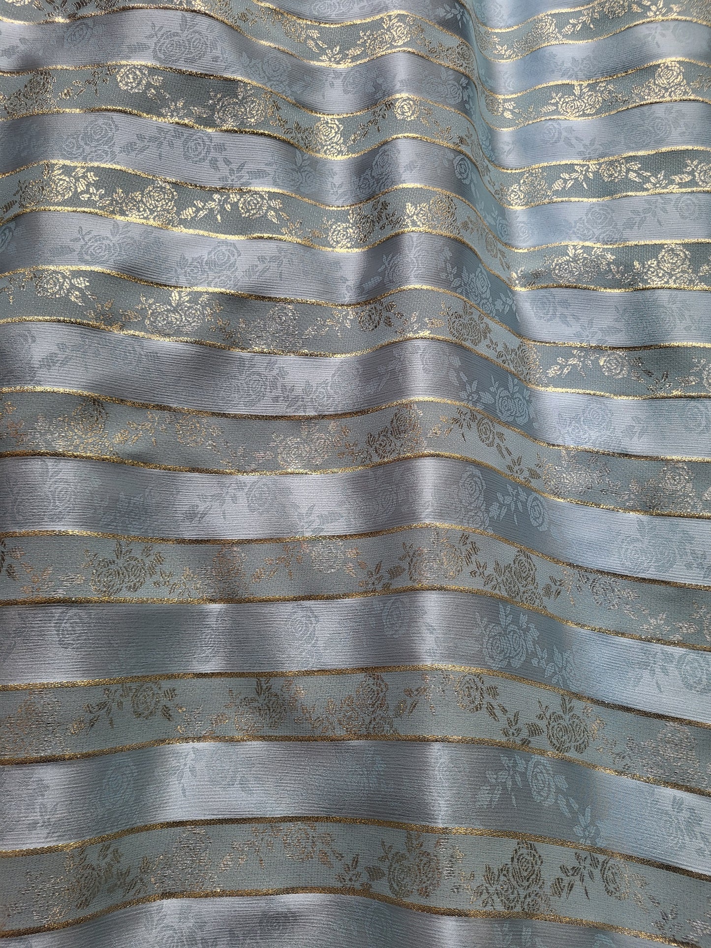 Tissu satin de soie "jawhara" tissé - Vert d'eau et Or
