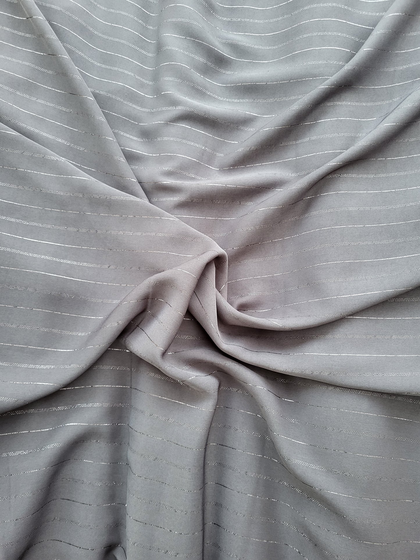 Plain metallic crepe fabric - Black